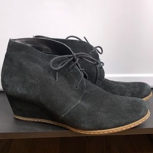 Franco Sarto Acquire suede sneaker wedge 8.5